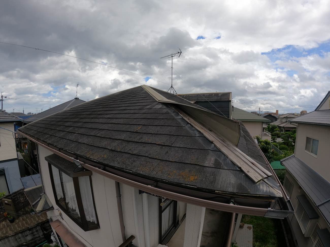 福岡市早良区物件の屋根調査、板金のめくれ、屋根工事、住みたかルーフ