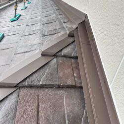 劣化が気になる糟屋郡志免町のスレート屋根住宅にて、屋根カバー工法・外壁塗装工事を行いました！