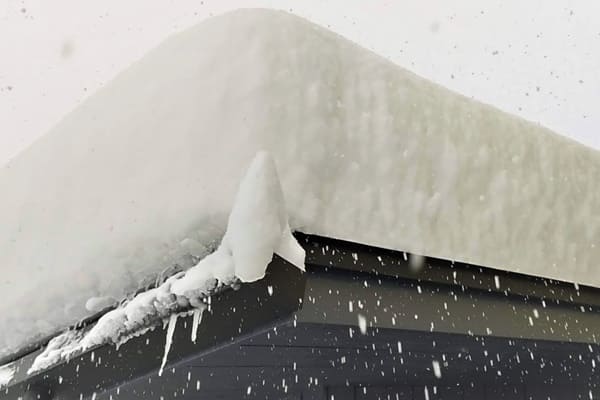 北海道　無落雪屋根
