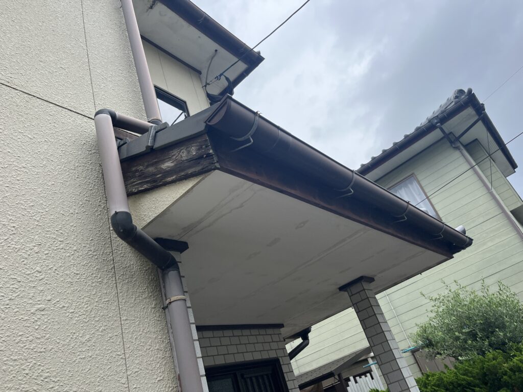 糟屋郡志免町　雨漏り修理