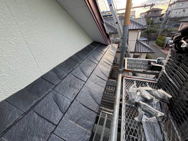 差し掛け屋根　葺き替え工事