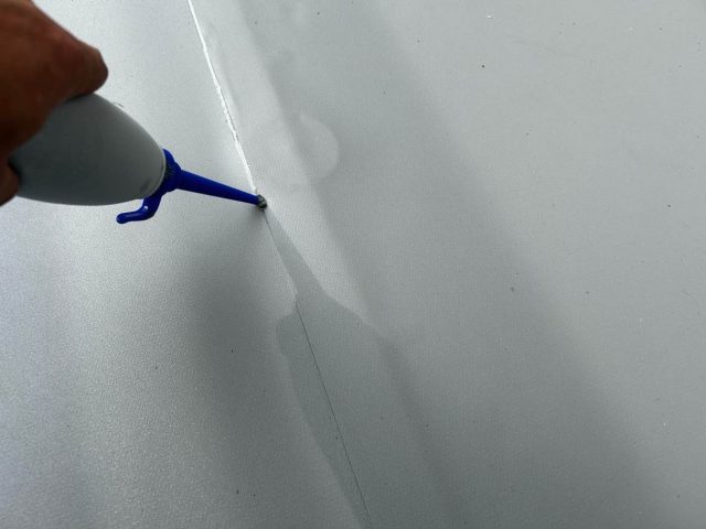 ベランダ防水工事　シーリング充填