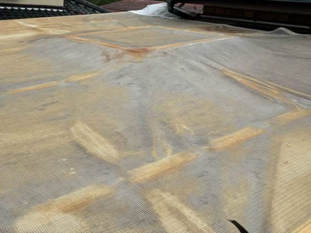 テラス屋根　耐水シート劣化