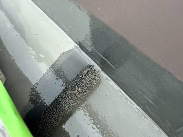 ウレタン防水工事　ウレタン塗布