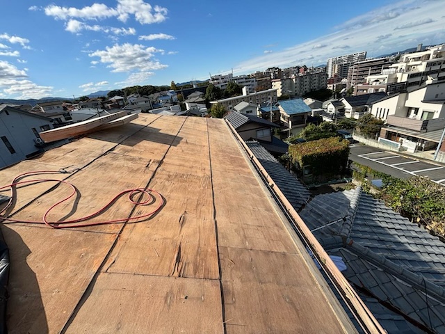 屋根葺き替え工事　