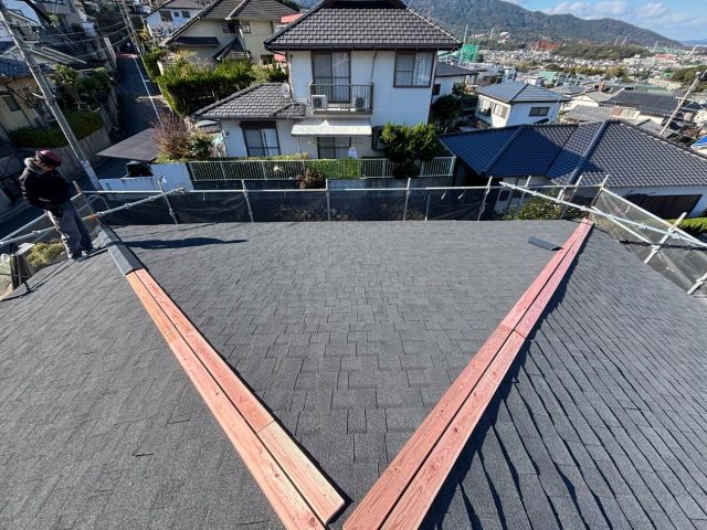屋根葺き替え工事　貫板設置　