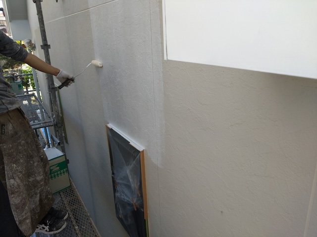 外壁塗装　下塗り