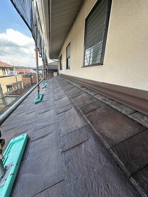 屋根カバー工法　差し掛け屋根施工完了