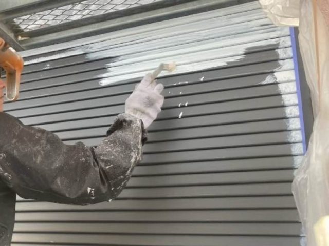 外壁塗装工事　錆止め塗布