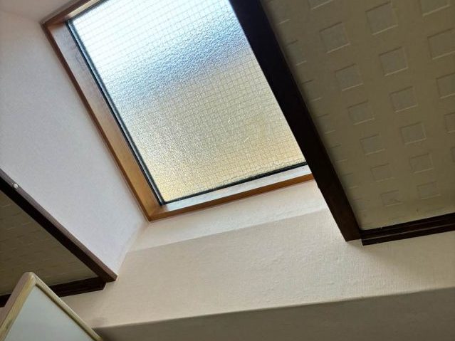 天窓　雨漏り