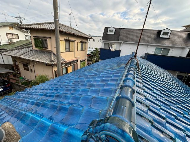 屋根葺き替え工事　瓦屋根住宅　劣化