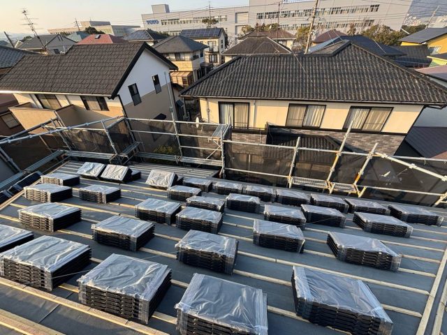 屋根カバー工法　ルーガ鉄平施工