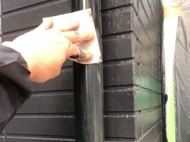 外壁塗装工事　ケレン　