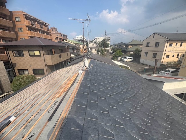 屋根葺き替え工事　ルーガ鉄平施工