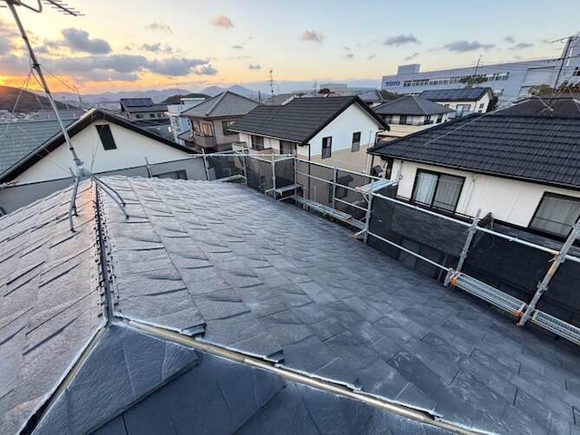 屋根カバー工法　ルーガ鉄平施工