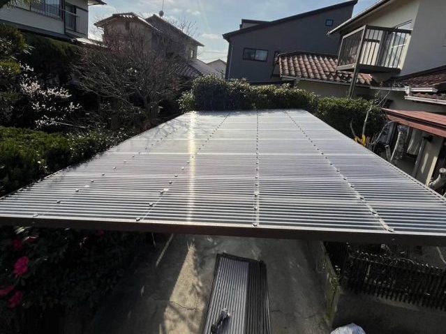 カーポート屋根　ポリカ波板交換　施工完了写真