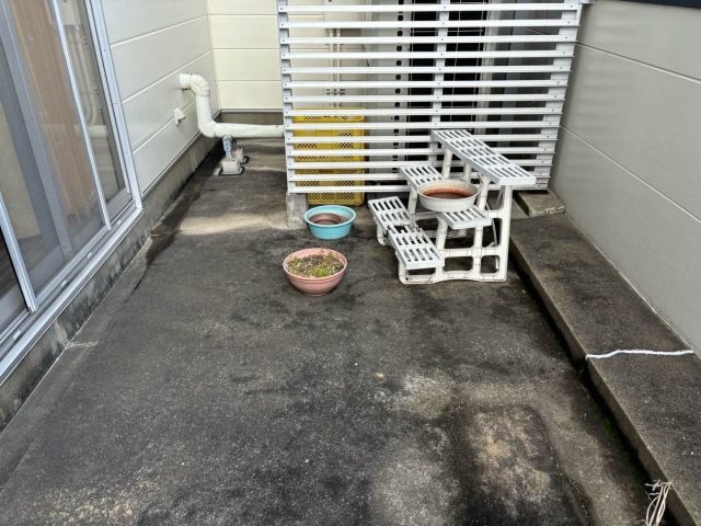 バルコニー　雨漏り