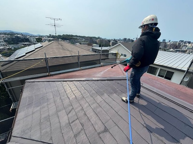 屋根カバー工法　高圧洗浄
