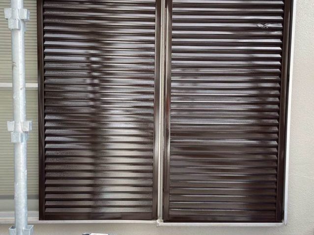 雨戸　上塗り完了