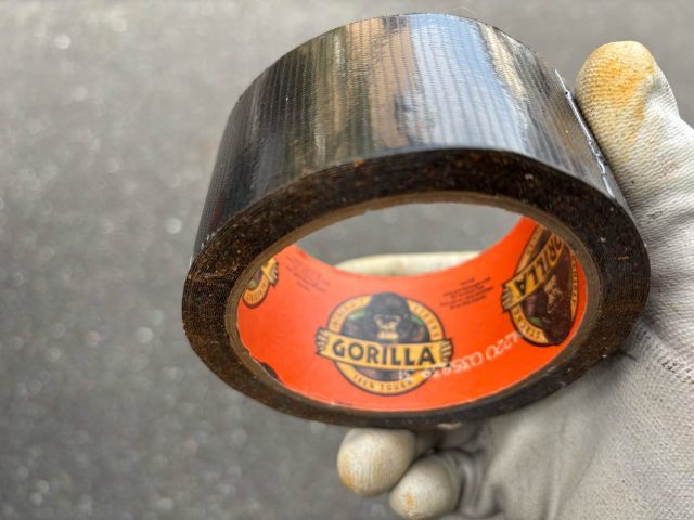 雨樋補修　ゴリラテープ