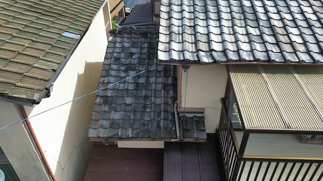 差し掛け屋根　経年劣化