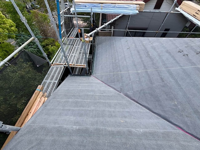 屋根カバー工法 防水シート敷設 住みたかルーフ