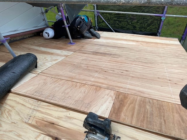 屋根葺き替え工事 野地板新設 住みたかルーフ