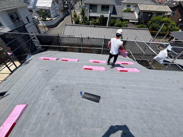 屋根カバー工法　新規屋根材施工　住みたかルーフ