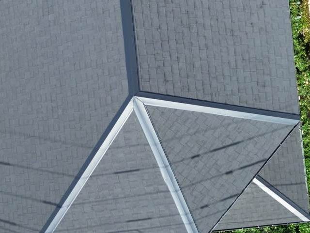 屋根カバー工法　施工完了写真　住みたかルーフ