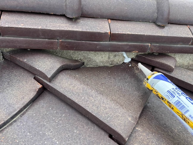 漆喰 ひび割れ コーキング補修