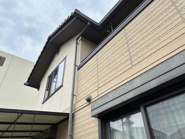 外壁　劣化　色褪せ　チョーキング現象