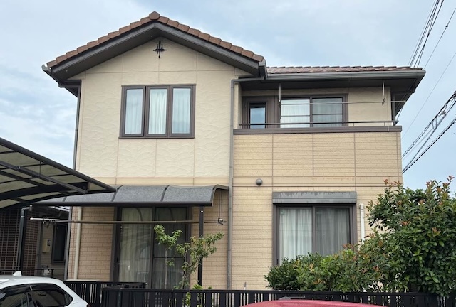 外壁調査　色褪せ　チョーキング現象