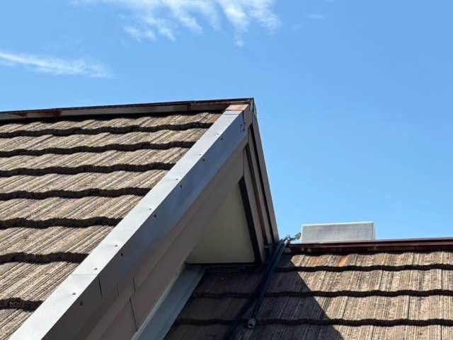 ケラバ板金補修工事　釘打ち直し工事　住みたかルーフ