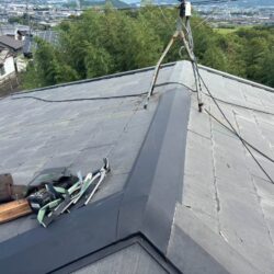 糟屋郡志免町｜強風で屋根材が飛散！棟板金補修工事をご紹介