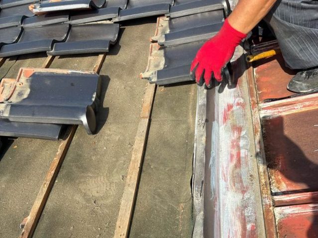 屋根葺き直し工事　既存屋根一時撤去　住みたかルーフ