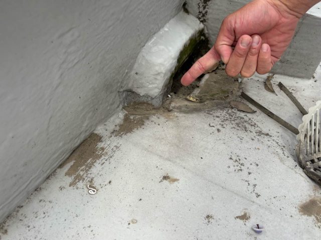 無料現地調査　陸屋根劣化　住みたかルーフ